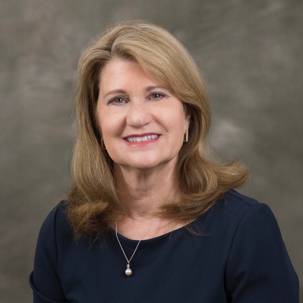 Headshot of Laura Johnson