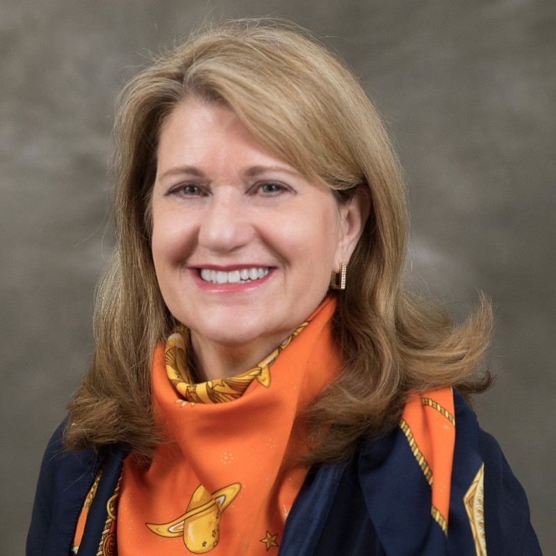 Headshot of Laura Johnson