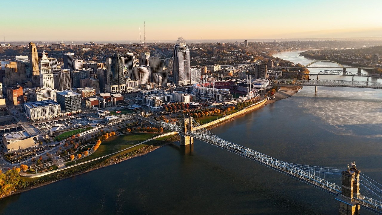 Skyline
Drone photo of Cincinnati city skyline from above the Ohio River. Roebling Suspension Bridge